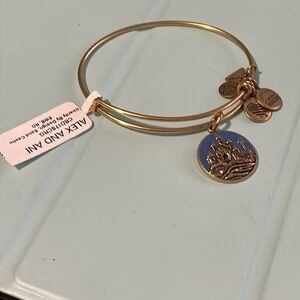 NWT ALEX AND ANI SANDCASTLE BRACELET